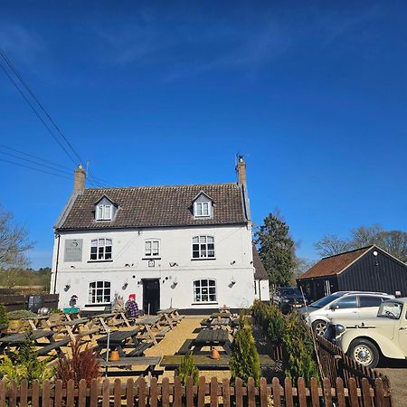 The Swan Inn Hilborough Eksteriør billede