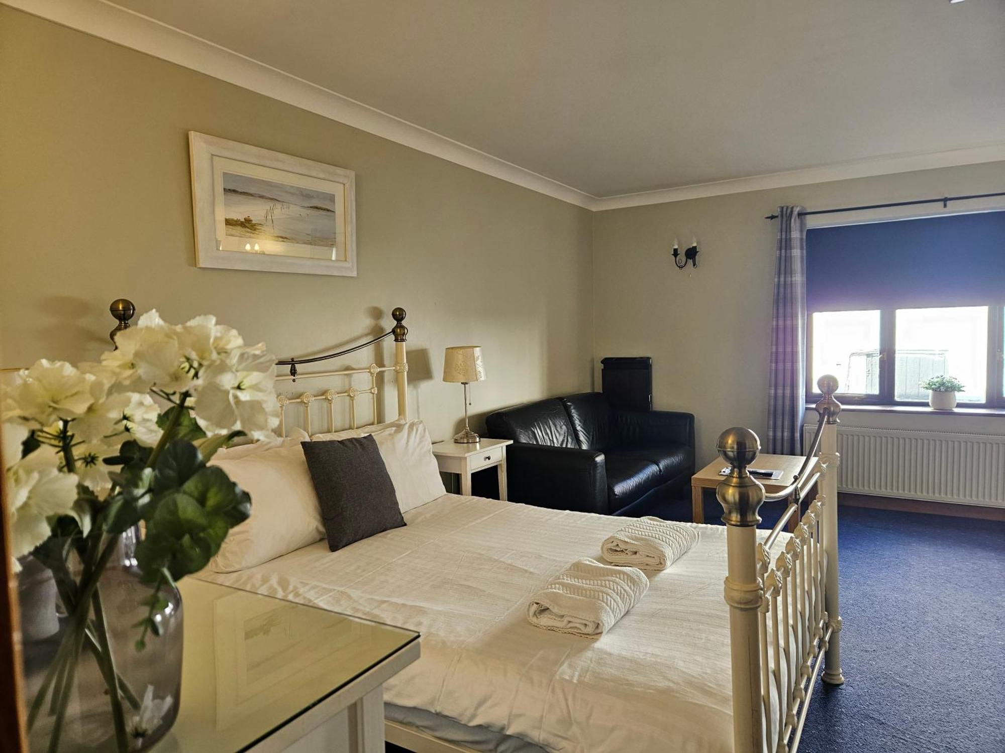 The Swan Inn Hilborough Eksteriør billede